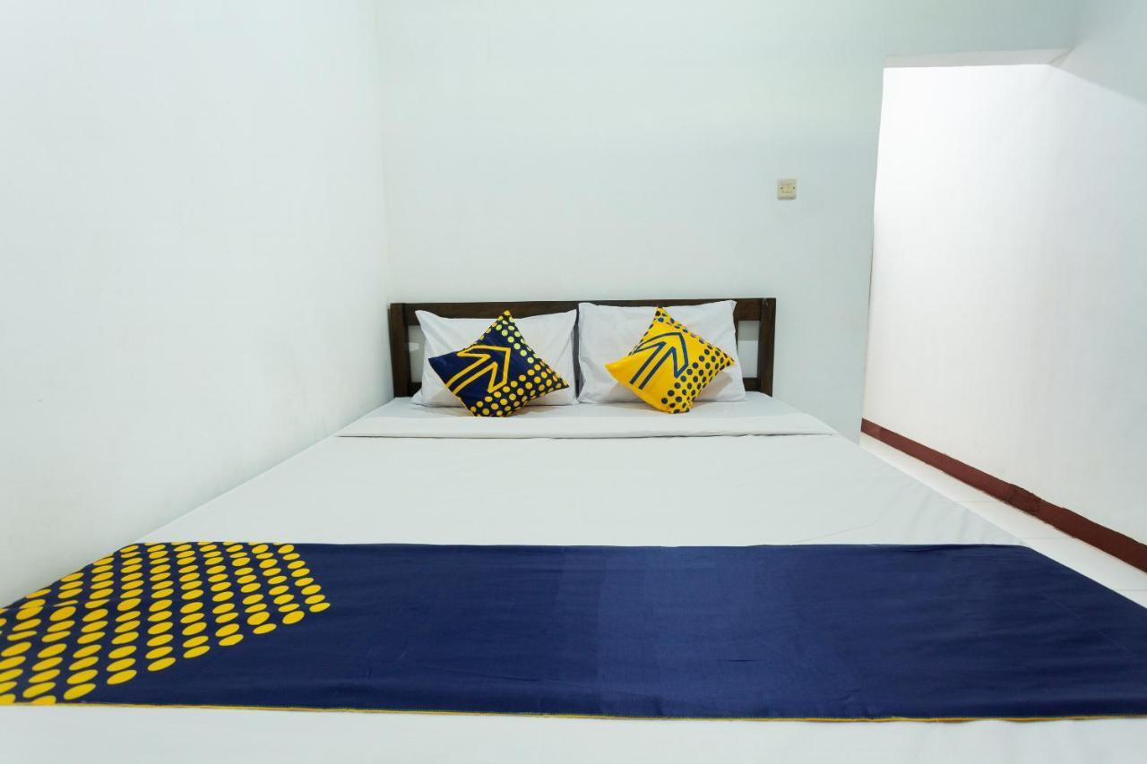 Spot On 1879 Lendang Homestay Mangsit Exterior photo